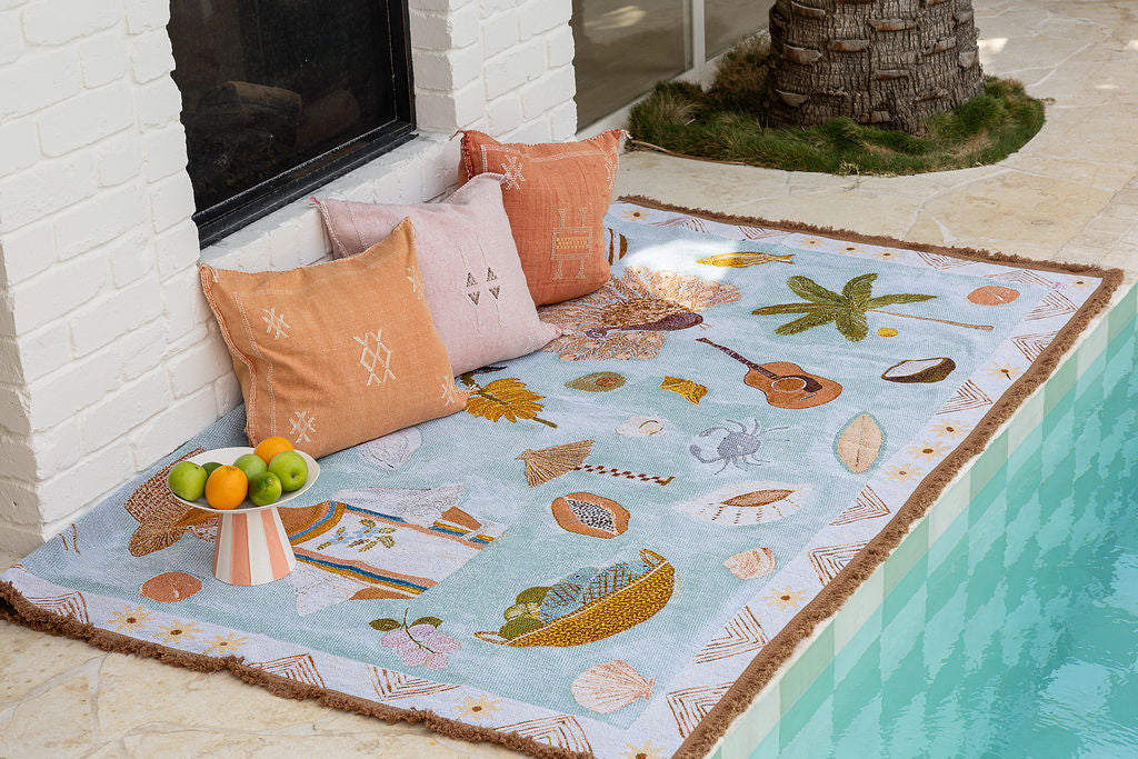 Summer Lovin Art Throw Rug By Gabrielle Diamantis